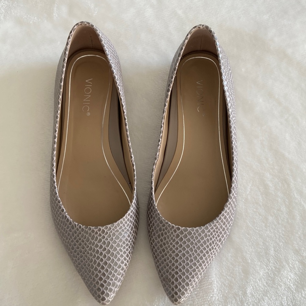 Vionic 7 flat